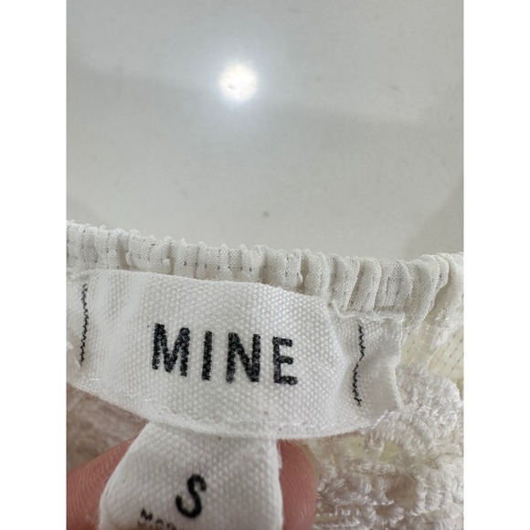 MINE Cream Crochet Lace Ruffle Puff Sleeve Peplum Blouse Womens Small - Picture 3 of 6